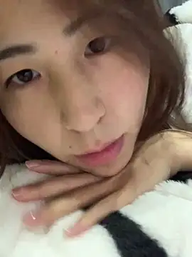 Snapshot of Aimeil chatting on December 12, 6:47 am Aimeil online show from December 12, 6:47 am