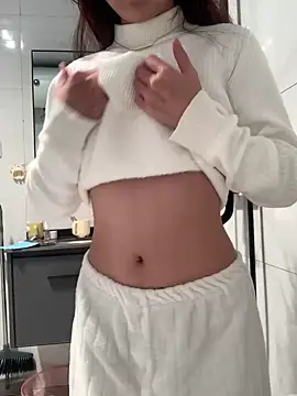 Snapshot of Aimeil chatting on December 23, 2:39 pm Aimeil online show from December 23, 2:39 pm