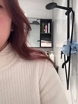 Snapshot of Aimeil chatting on January 7, 12:20 pm Aimeil online show from January 7, 12:20 pm