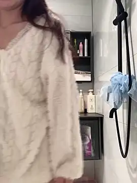 Snapshot of Aimeil chatting on January 8, 2:03 pm Aimeil online show from January 8, 2:03 pm