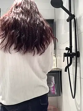 Snapshot of Aimeil chatting on January 13, 2:42 pm Aimeil online show from January 13, 2:42 pm