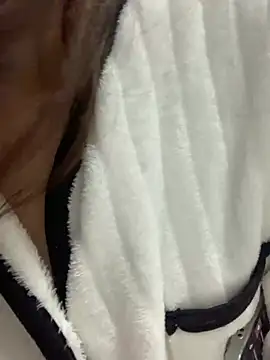 Snapshot of Aimeil chatting on March 9, 2:29 am Aimeil online show from March 9, 2:29 am