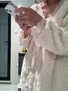 Snapshot of Aimeil chatting on March 12, 4:46 pm Aimeil online show from March 12, 4:46 pm