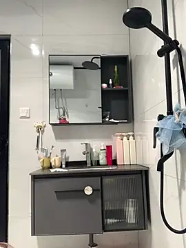 Snapshot of Aimeil chatting on March 13, 4:34 pm Aimeil online show from March 13, 4:34 pm