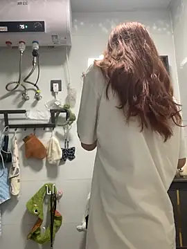 Snapshot of Aimeil chatting on September 29, 3:28 pm Aimeil online show from September 29, 3:28 pm