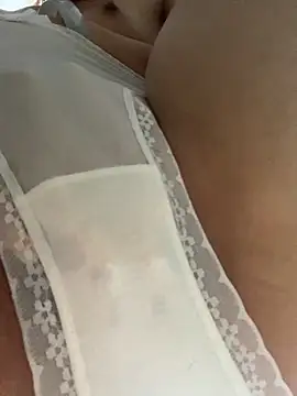 Snapshot of Aimeil chatting on October 31, 6:47 am Aimeil online show from October 31, 6:47 am