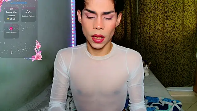 Snapshot of femboykeene chatting on October 15, 8:20 pm femboykeene online show from October 15, 8:20 pm