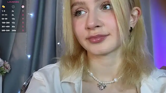 Snapshot of jenny_bunny_ chatting on February 7, 7:29 am jenny bunny  online show from February 7, 7:29 am