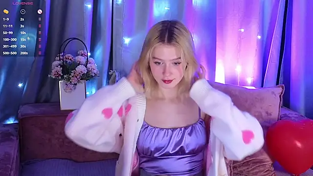 Snapshot of jenny_bunny_ chatting on February 16, 7:37 am jenny bunny  online show from February 16, 7:37 am