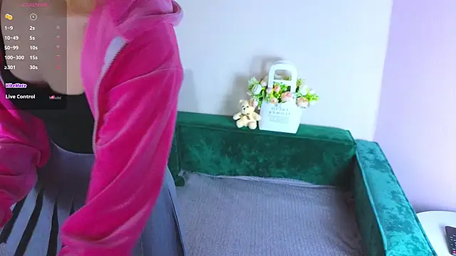 Snapshot of jenny_bunny_ chatting on February 24, 2:30 am jenny bunny  online show from February 24, 2:30 am