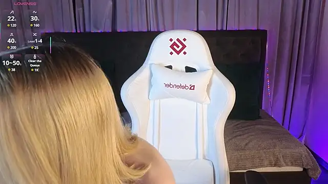 Snapshot of jenny_bunny_ chatting on March 17, 1:35 am jenny bunny  online show from March 17, 1:35 am