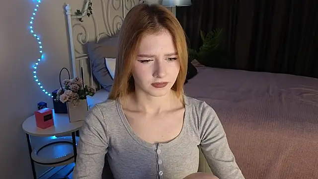 Snapshot of jenny_bunny_ chatting on October 8, 1:25 am jenny bunny  online show from October 8, 1:25 am