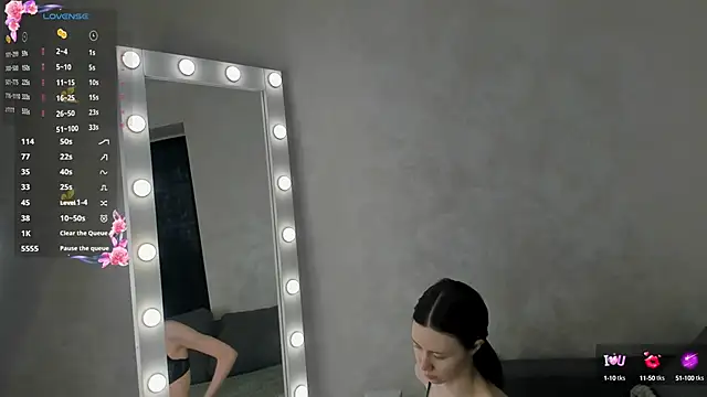 Snapshot of emilia_walton chatting on March 11, 1:12 pm emilia walton online show from March 11, 1:12 pm