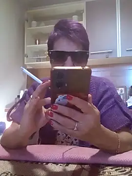 Snapshot of Ely_Elenita chatting on September 18, 6:15 am Ely Elenita online show from September 18, 6:15 am