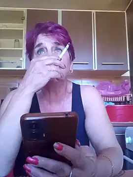Snapshot of Ely_Elenita chatting on June 18, 9:14 am Ely Elenita online show from June 18, 9:14 am