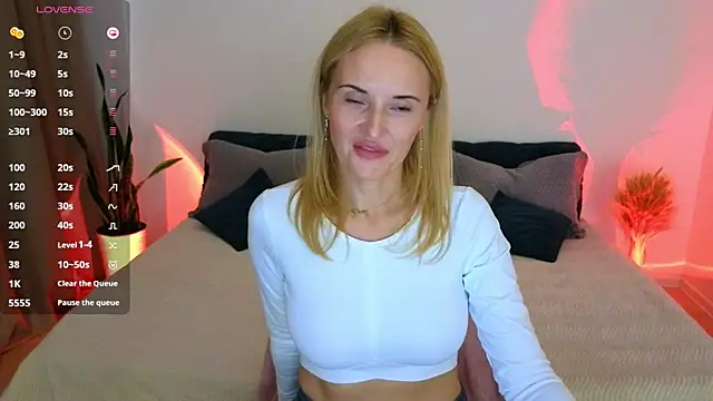 AlisssaRose online show from October 22, 8:41 pm