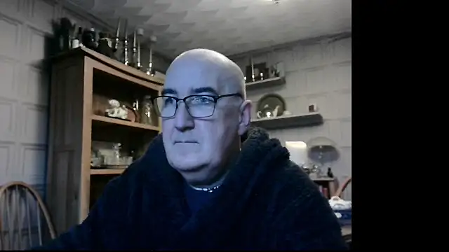 Adamdaddybear online show from January 6, 8:24 am