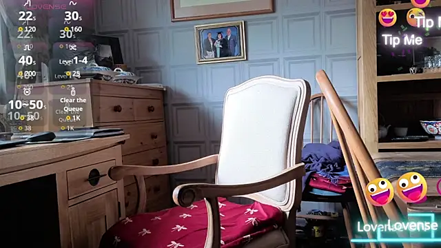 Snapshot of Adamdaddybear chatting on September 26, 8:51 am Adamdaddybear online show from September 26, 8:51 am