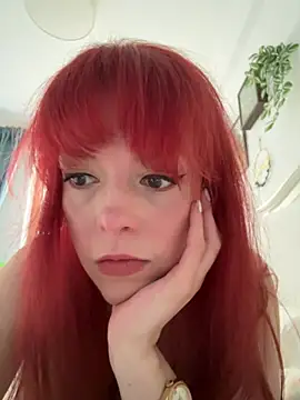 Snapshot of AylaRed chatting on March 11, 2:01 pm AylaRed online show from March 11, 2:01 pm