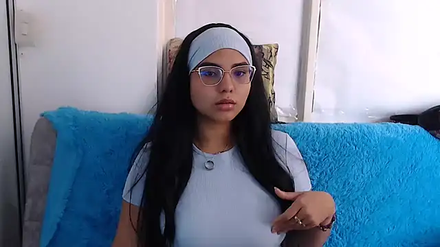 Snapshot of Miapeyton chatting on September 17, 7:59 pm Miapeyton online show from September 17, 7:59 pm