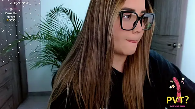 Lucia star   online show from March 24, 11:43 pm