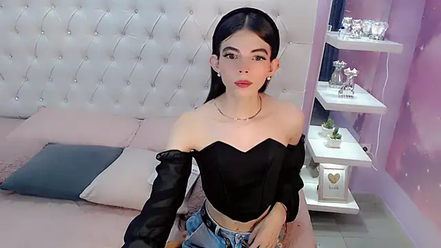 CuteAri online show from December 14, 8:29 pm