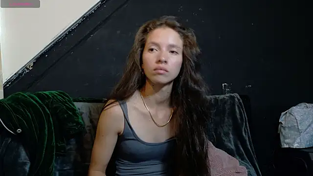 Snapshot of sweetdam12 chatting on April 6, 8:32 pm sweetdam12 online show from April 6, 8:32 pm