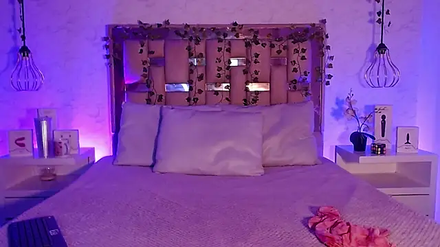 Snapshot of GigiVolkova chatting on September 22, 8:11 pm GigiVolkova online show from September 22, 8:11 pm