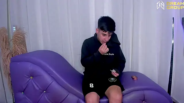 Yourslust  online show from October 20, 1:55 pm