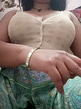 cute-mahek online show from March 8, 5:17 pm