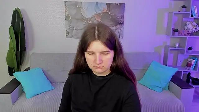 BonneyLove online show from October 13, 9:37 pm