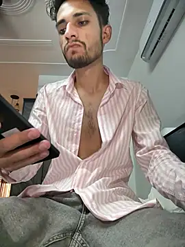 Snapshot of AjaxStar chatting on June 28, 1:28 pm AjaxStar online show from June 28, 1:28 pm