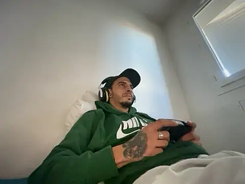 Rebeu313 online show from November 18, 10:31 am