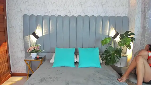 Snapshot of skyyfoxpraga chatting on January 6, 12:31 pm skyyfoxpraga online show from January 6, 12:31 pm