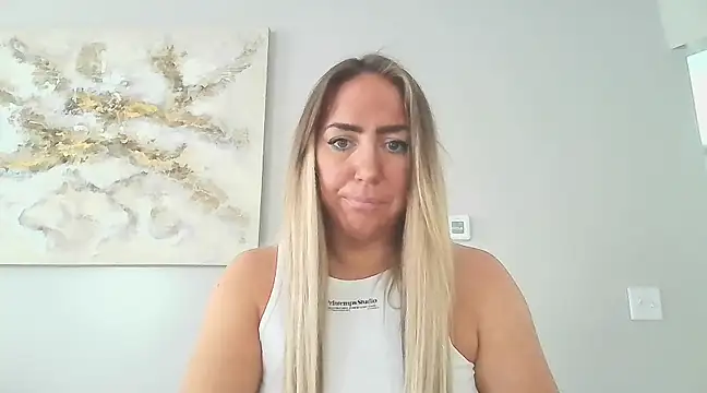 sunshinekisses online show from March 1, 4:54 pm