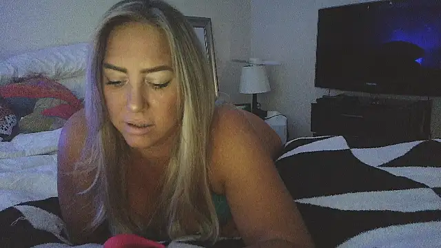 sunshinekisses online show from October 2, 12:45 pm