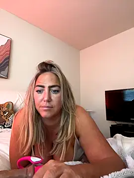 sunshinekisses online show from November 6, 7:37 pm