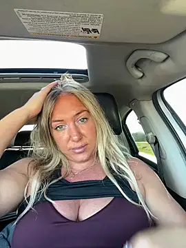 sunshinekisses online show from May 28, 1:19 pm