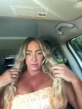 sunshinekisses online show from August 7, 5:59 pm