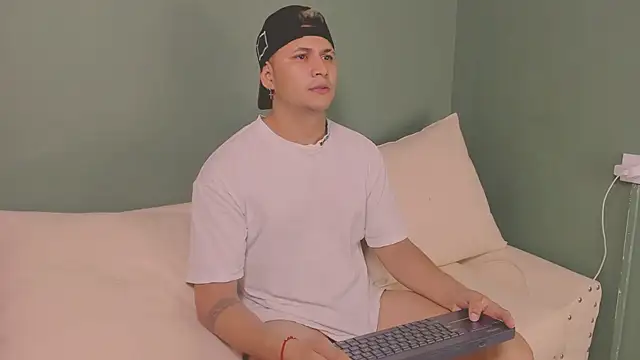 mathias cocks online show from September 13, 9:47 pm