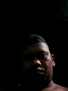 Snapshot of bigghetto1 chatting on February 18, 4:36 pm bigghetto1 online show from February 18, 4:36 pm