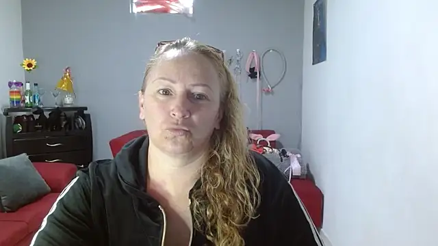 emperabigbootybigass online show from January 14, 12:14 pm
