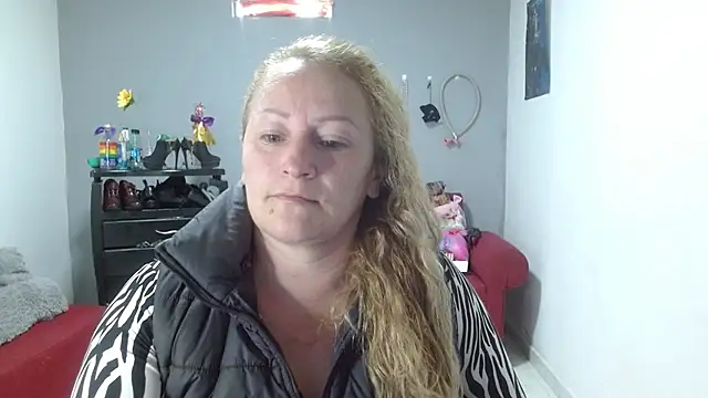 emperabigbootybigass online show from January 31, 12:18 pm