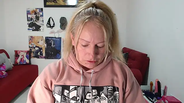 Snapshot of emperabigbootybigass chatting on September 26, 12:20 pm emperabigbootybigass online show from September 26, 12:20 pm