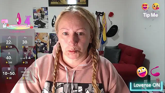 Snapshot of emperabigbootybigass chatting on October 23, 12:26 pm emperabigbootybigass online show from October 23, 12:26 pm