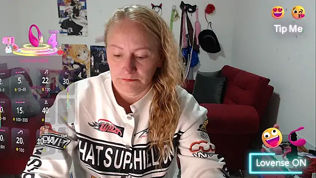 Snapshot of emperabigbootybigass chatting on October 24, 12:23 pm emperabigbootybigass online show from October 24, 12:23 pm