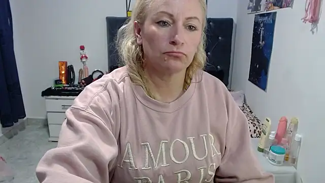 emperabigbootybigass online show from May 16, 12:51 am
