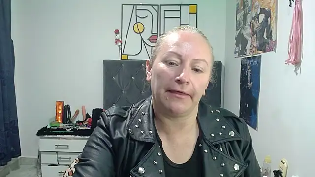 emperabigbootybigass online show from May 22, 12:44 pm