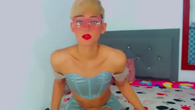 Snapshot of aidaathh chatting on March 16, 3:39 pm aidaathh online show from March 16, 3:39 pm