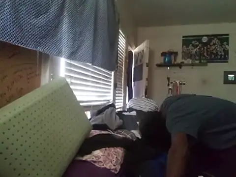 Snapshot of DevinToore chatting on March 5, 4:36 pm DevinToore online show from March 5, 4:36 pm